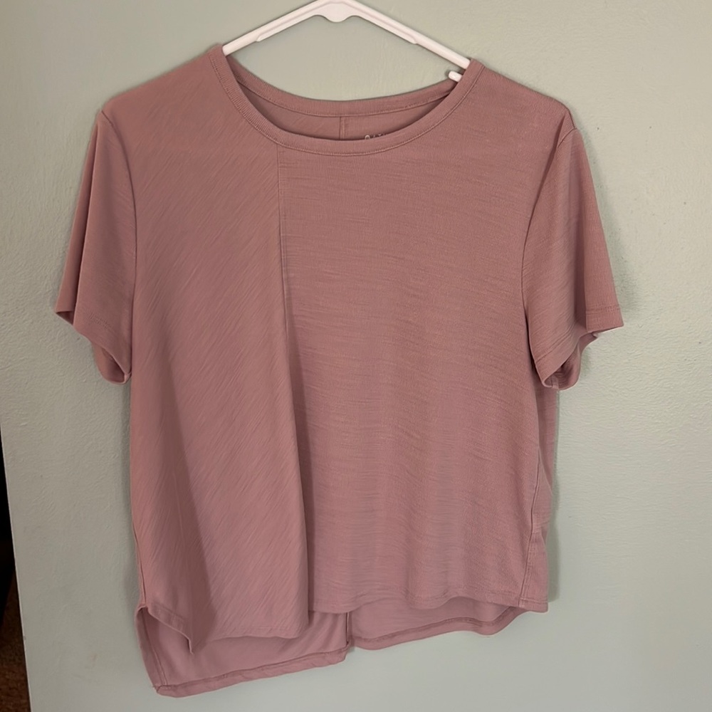Pink short sleeve Athleta top. Size medium.